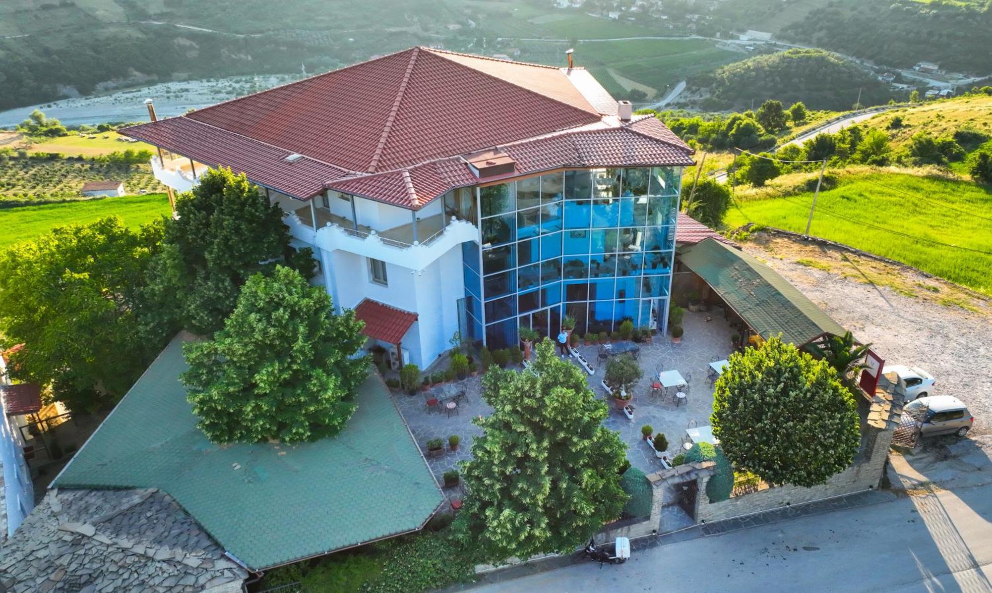 Hotel Kanione Cerenisht ภายนอก รูปภาพ