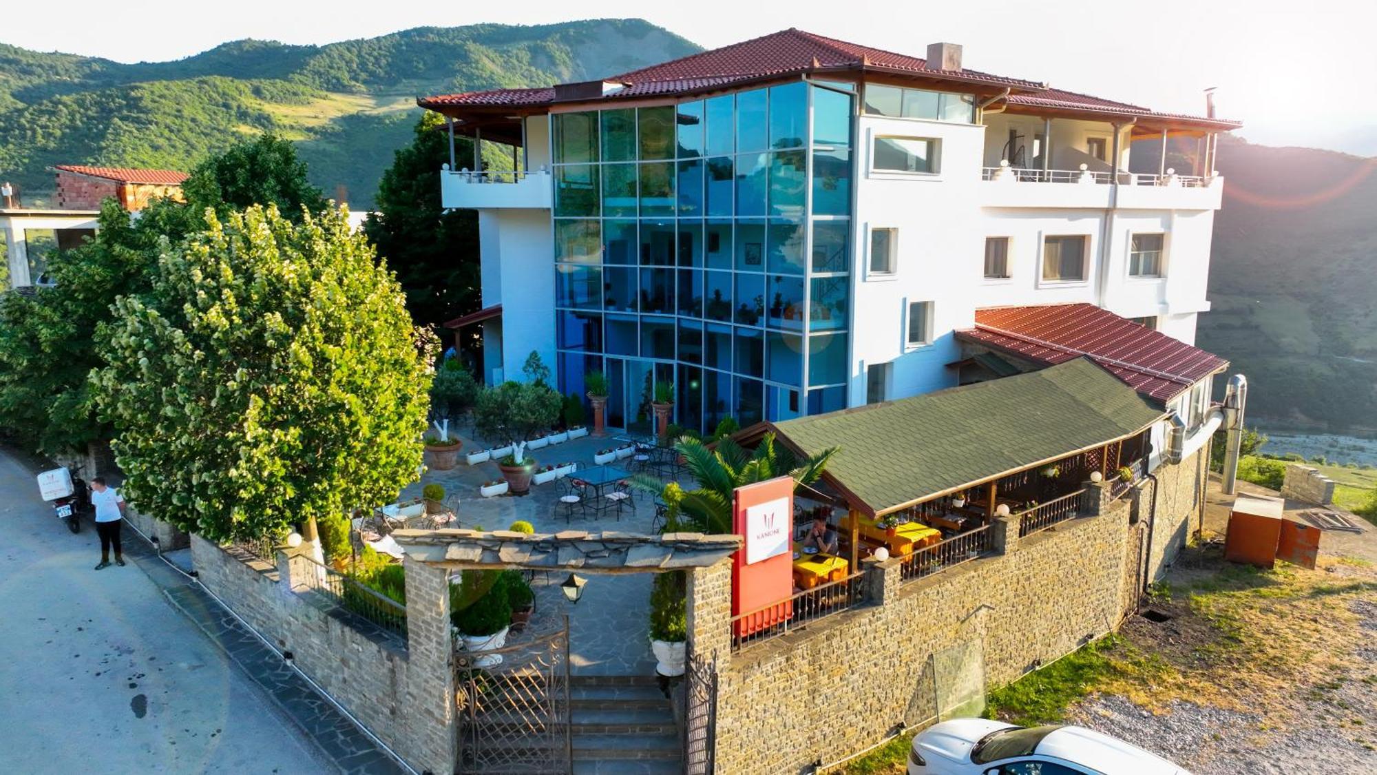 Hotel Kanione Cerenisht ภายนอก รูปภาพ